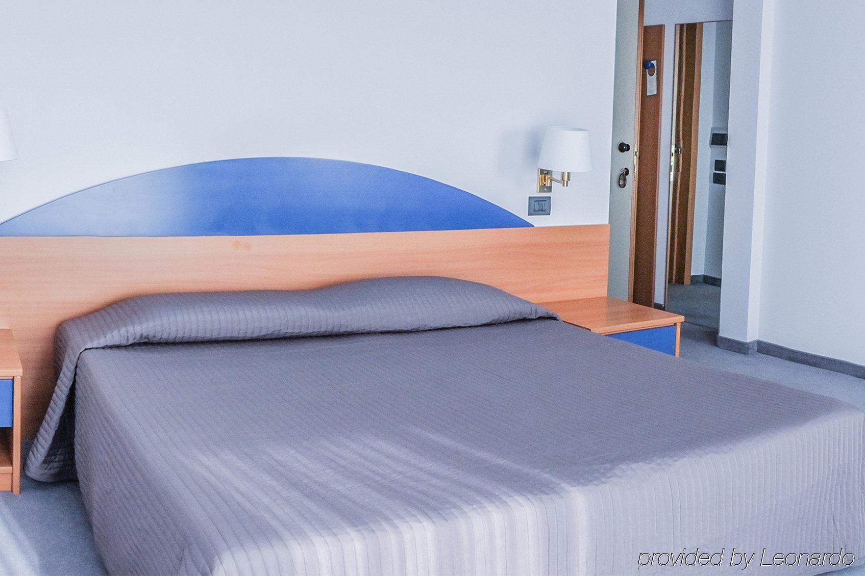 Roero Park Hotel Sommariva Perno ภายนอก รูปภาพ