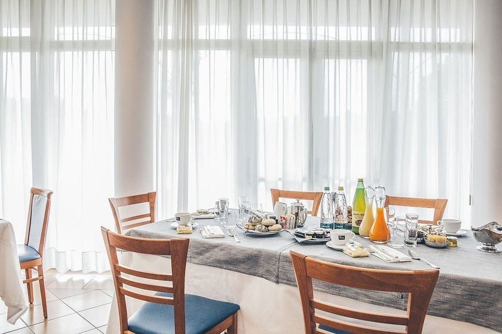 Roero Park Hotel Sommariva Perno ภายนอก รูปภาพ