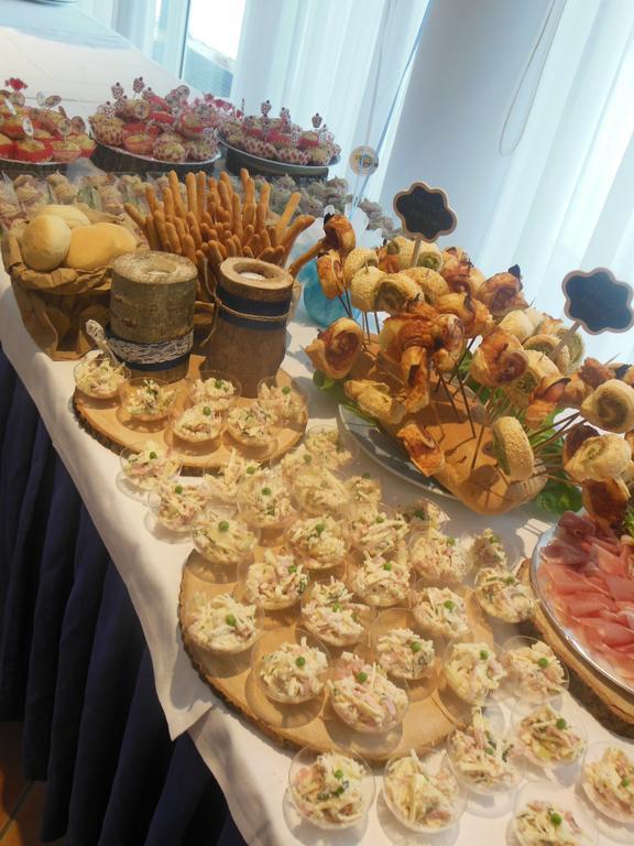 Roero Park Hotel Sommariva Perno ภายนอก รูปภาพ