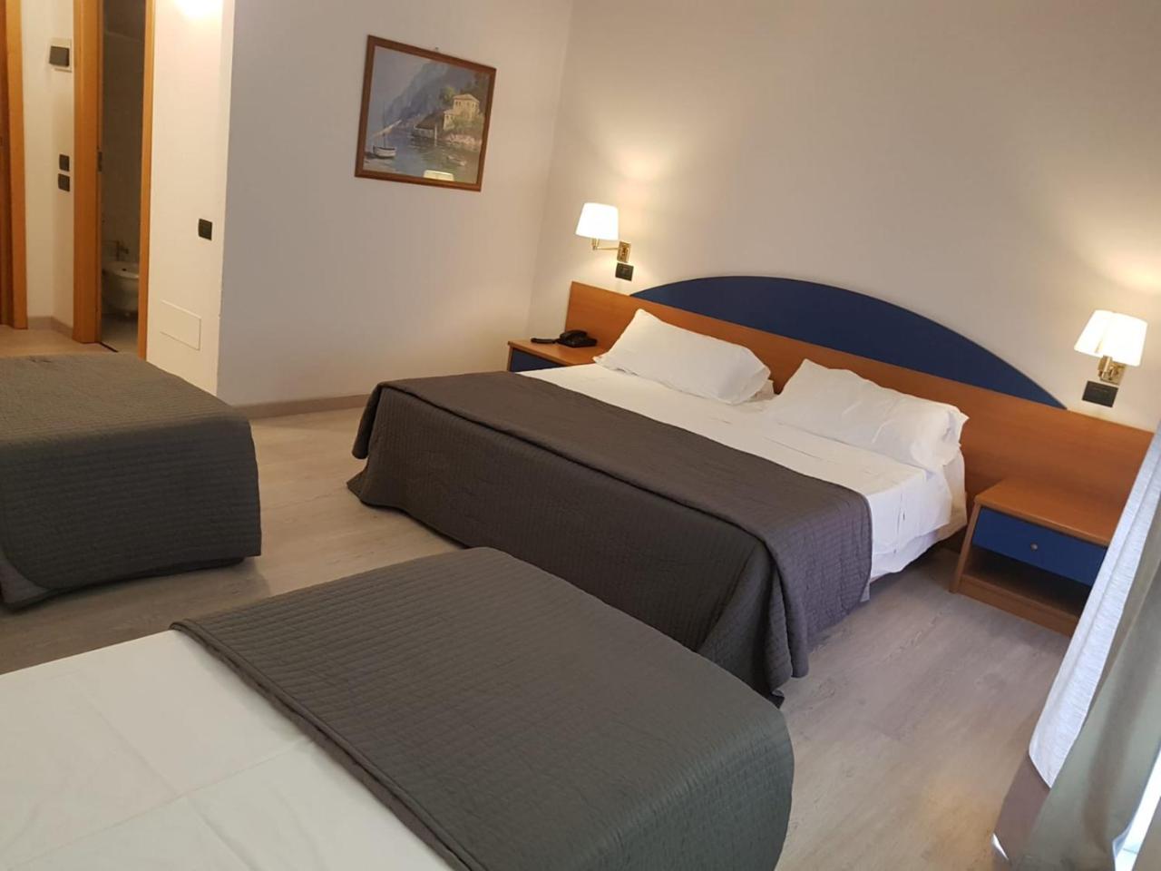 Roero Park Hotel Sommariva Perno ภายนอก รูปภาพ